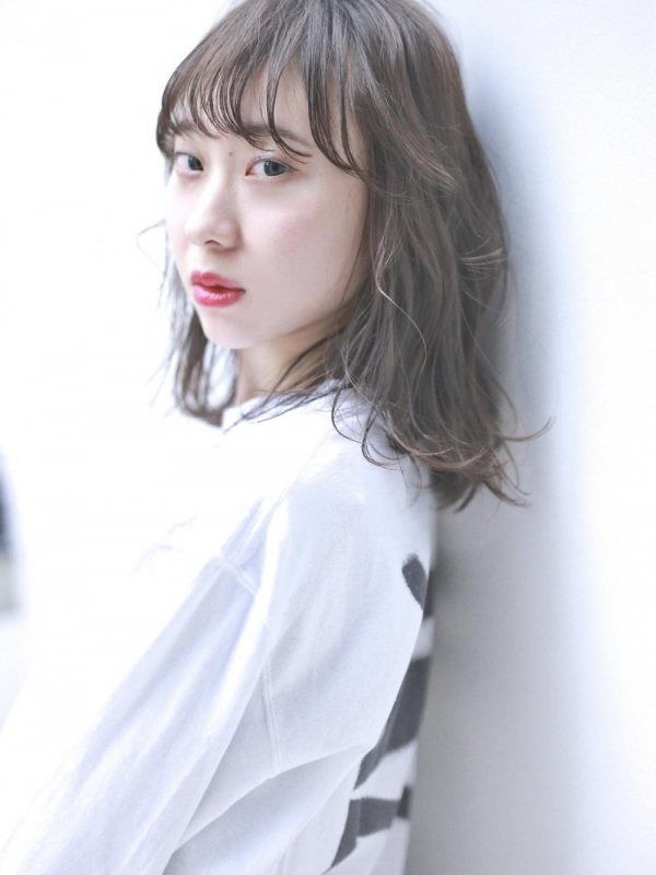 LEMO 抜け感シンプルミディ　暗髪