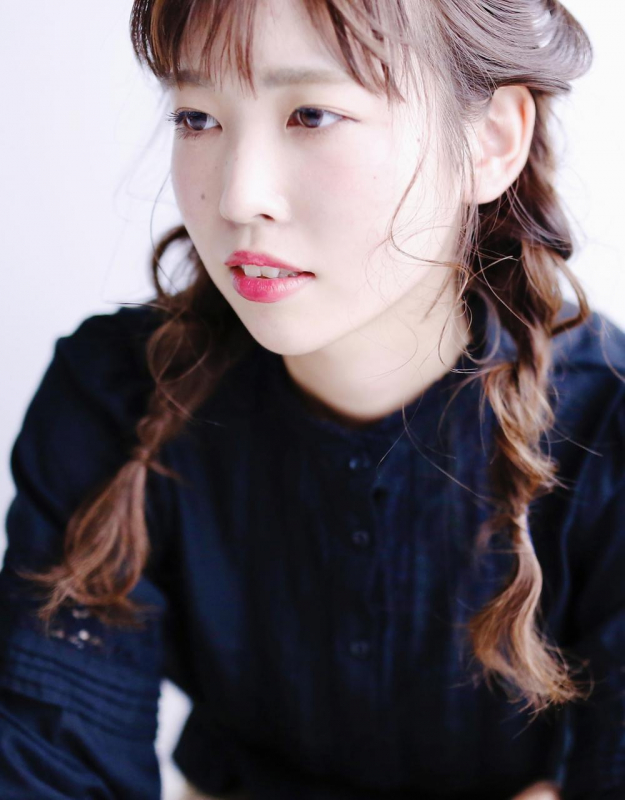 大人可愛い小顔☆外ハネ切りっぱなしくびれセミディ　ベージュ