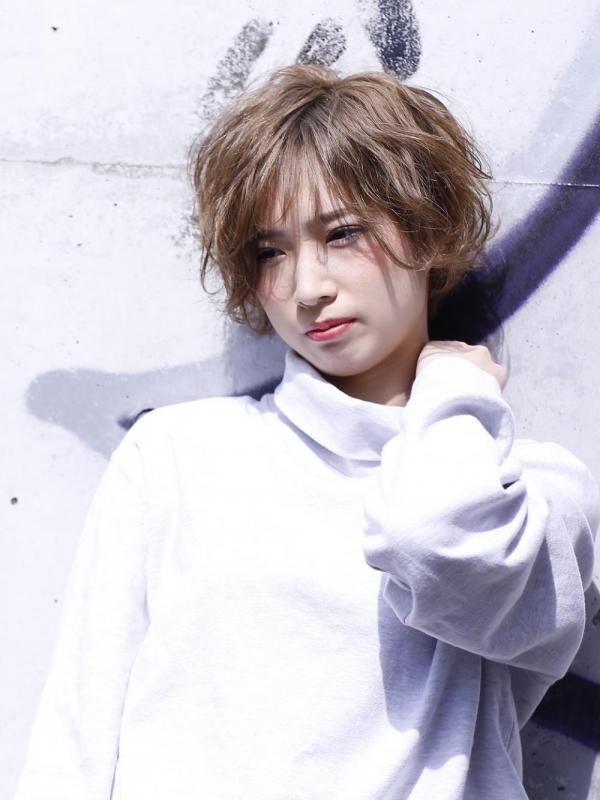 大人かわいいマニッシュショート　冬グレージュ