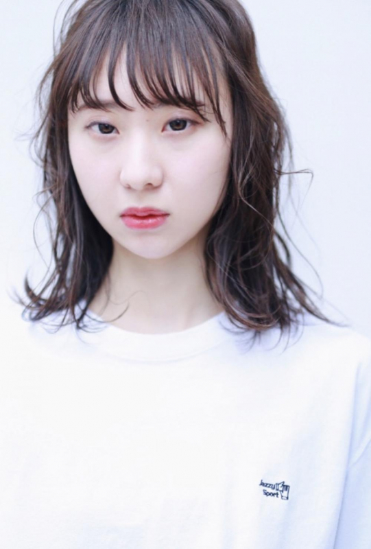 ブルーアッシュ　エッジミディ　伸ばしかけに